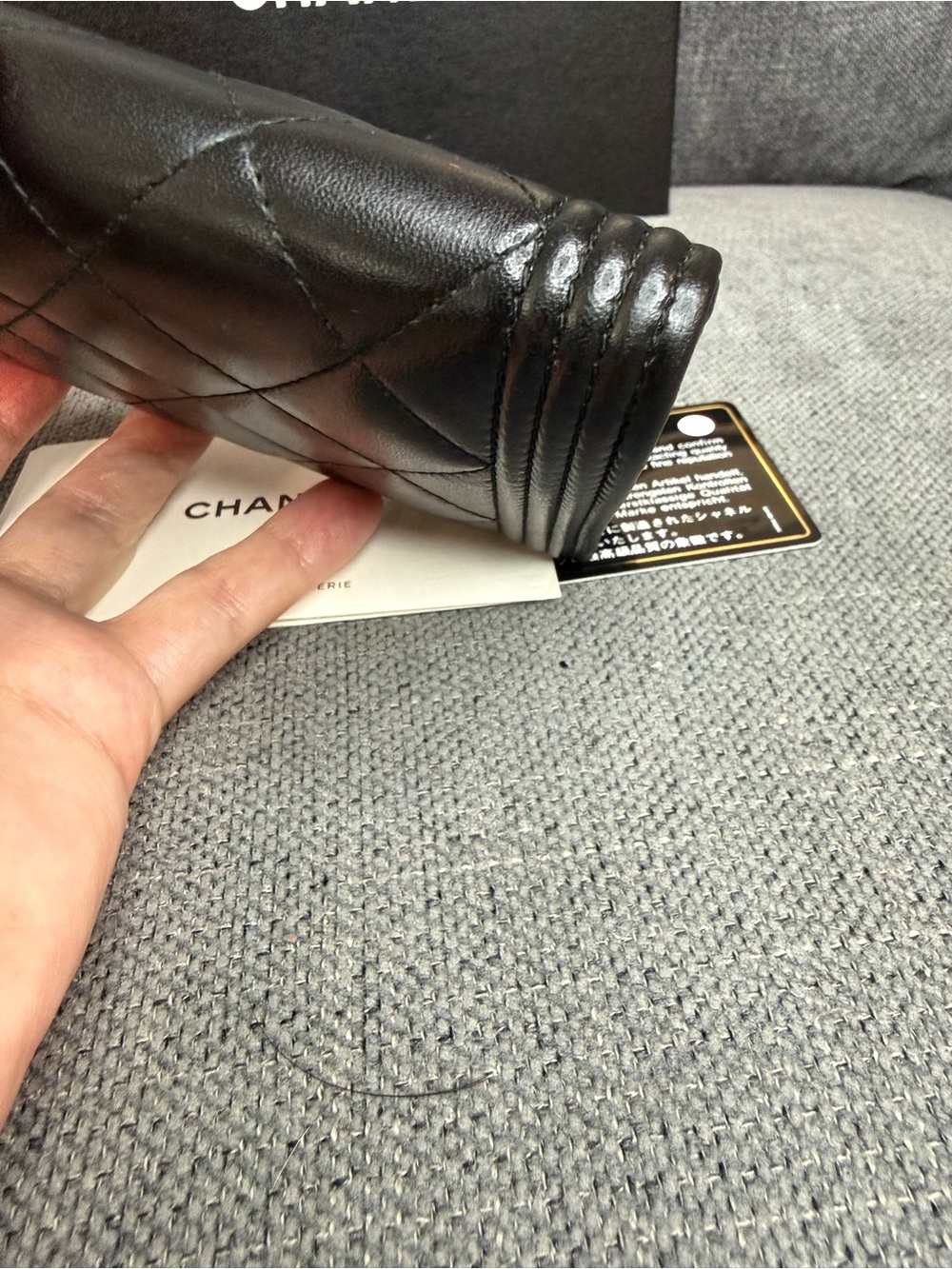 CHANEL Boy SO BLACK lambskin long wallet - Picture 6 of 11